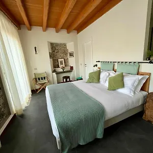 https://la-corte-del-governo-565.it-lombardy.com